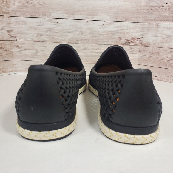 New!!! Pretty Comfy Shoes For Beach, Casual, Party, Rainy Days - Picture 3 of 9